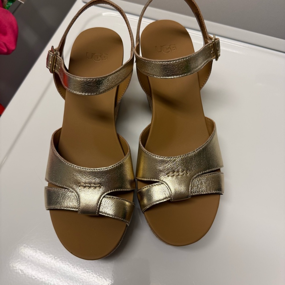 UGG | Cloverdale Gold Metallic Espadrille Sandals